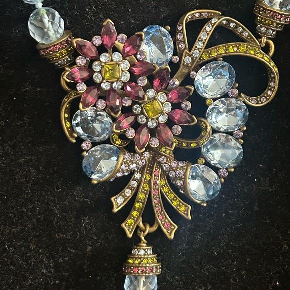 Beautiful Heidi Daus Swarovski crystal art deco necklace & clip on earrings. - Picture 4 of 14